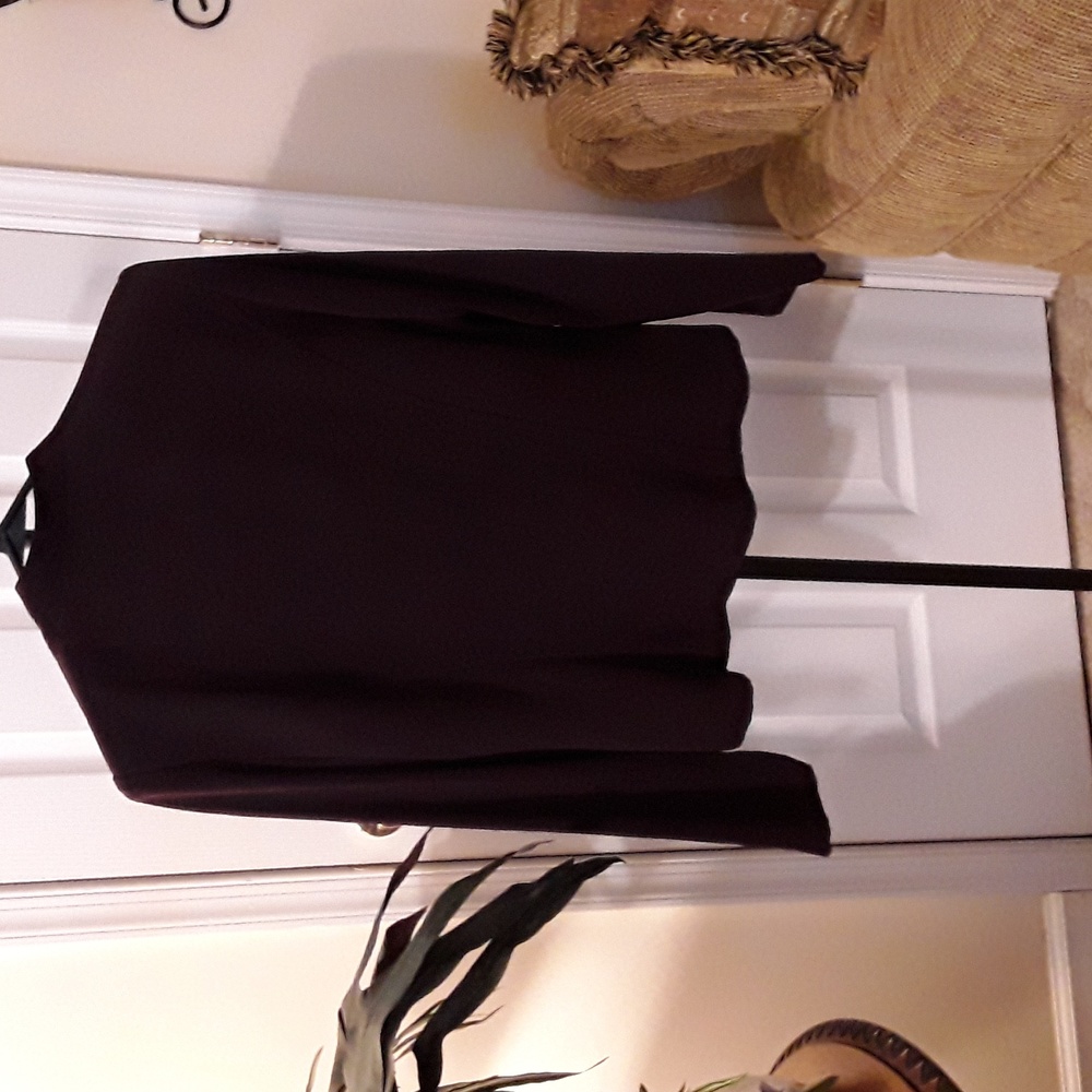 Suit - Picture 2 of 3